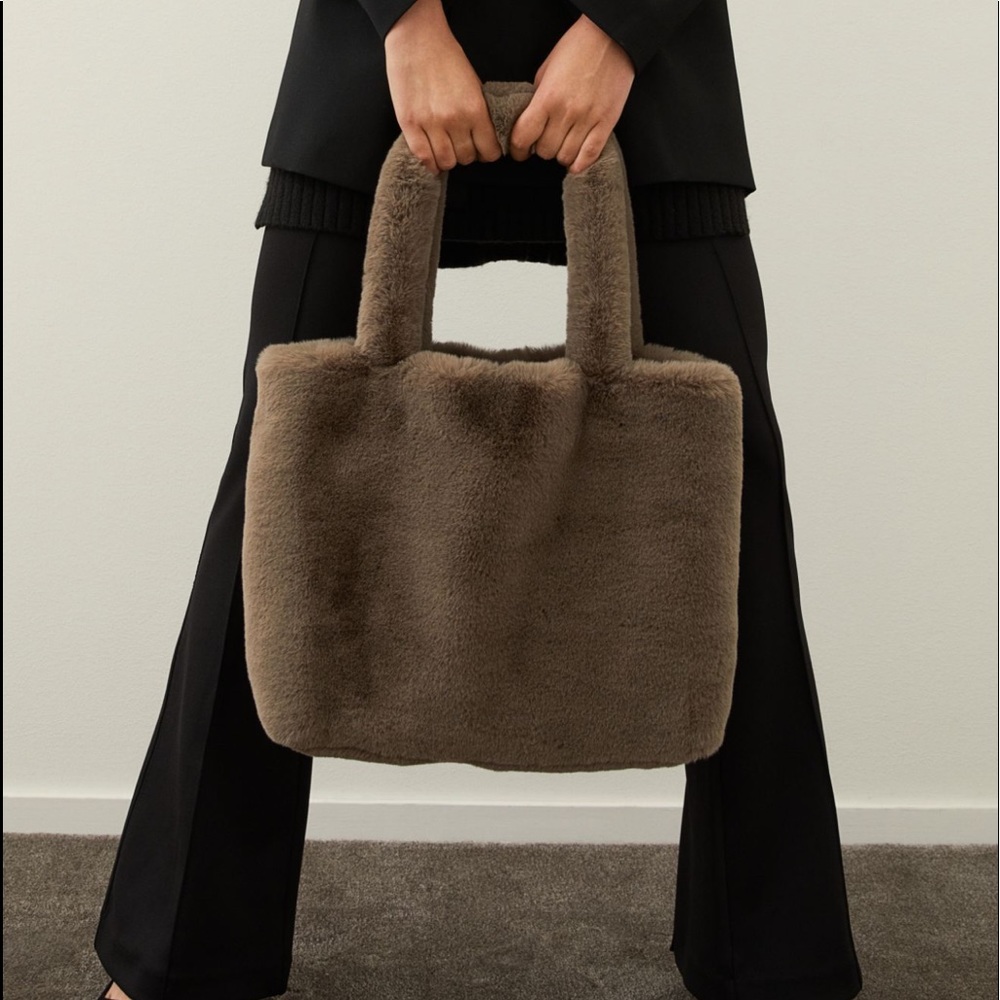 H&M Faux Fur Shopper - Picture 2 of 12